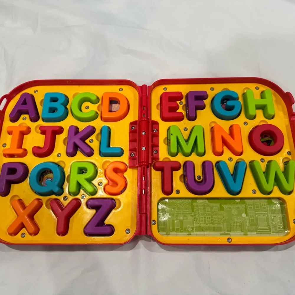 Sesame Street Elmo On the Go letter case